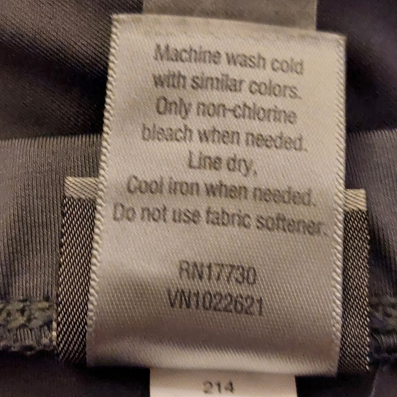 Champion Women's Shorts Gray Size M - Picture 5 of 5